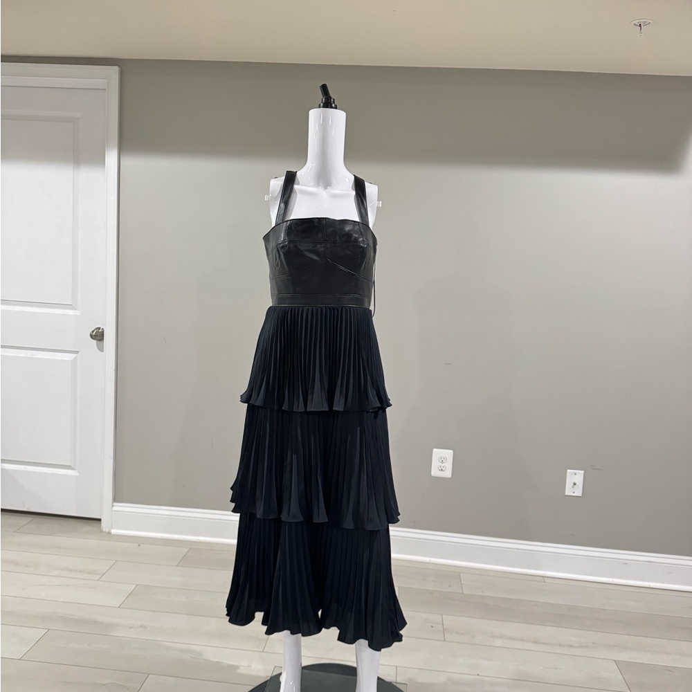 $648 AMUR
Women's Ozzy Faux Leather & Crêpe De Chine Midi-dress In Black size 8 - Picture 6 of 10